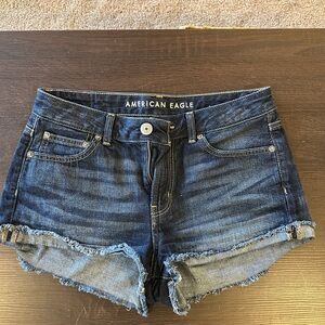 American Eagle tomgirl shortie